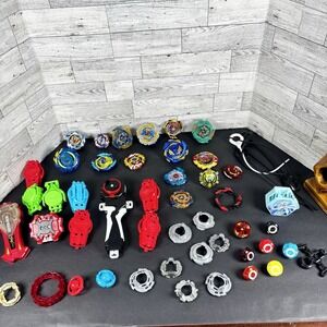Beyblade lot of parts/ Metal parts‎ / pull string and Spinners